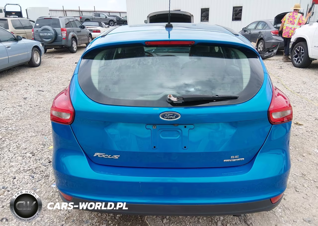 2015 Ford Focus Se VIN:1FADP3K2XFL327211 - 15