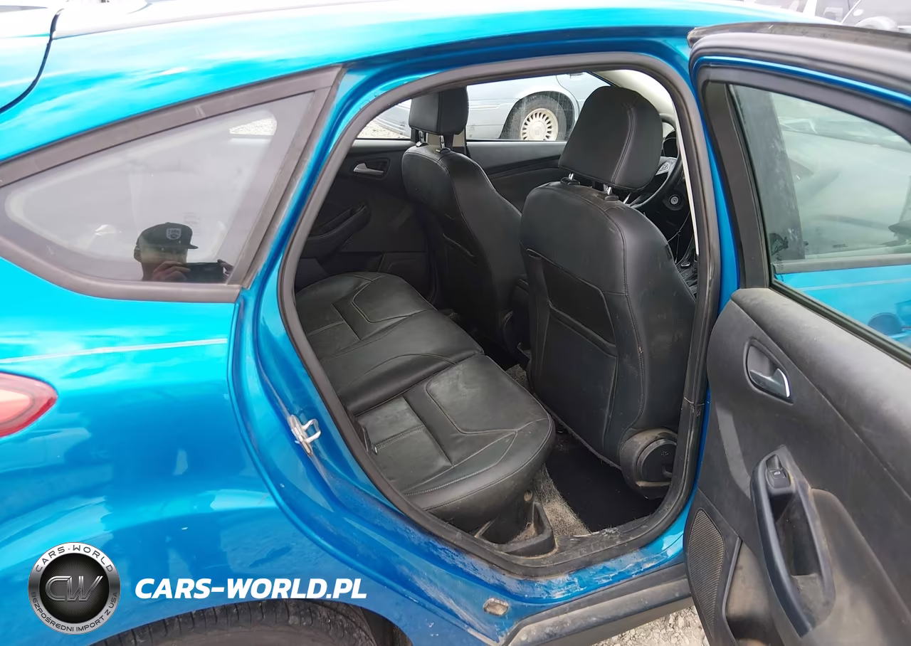 2015 Ford Focus Se VIN:1FADP3K2XFL327211 - 8