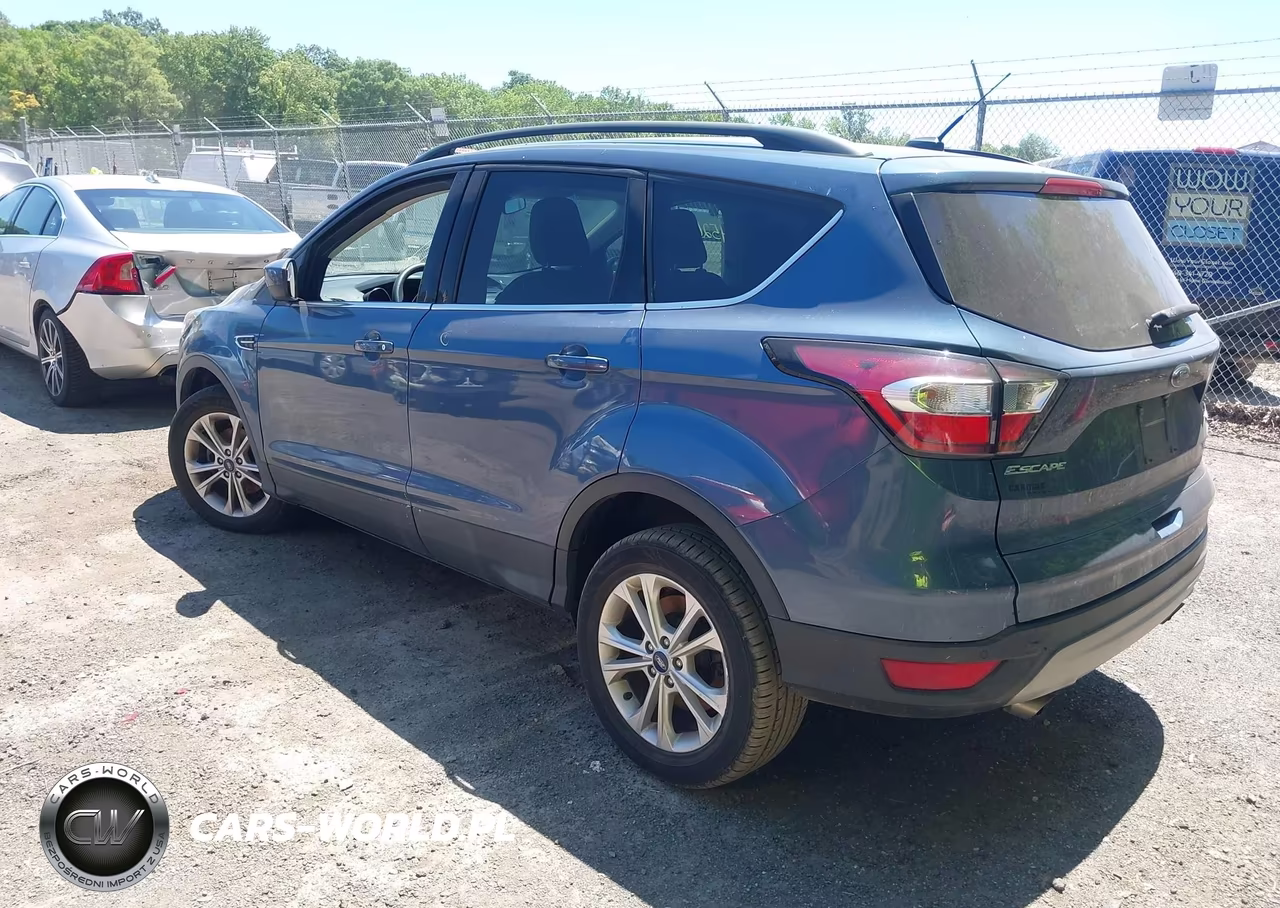 2018 Ford Escape Se VIN:1FMCU0GD1JUC62464 - 3
