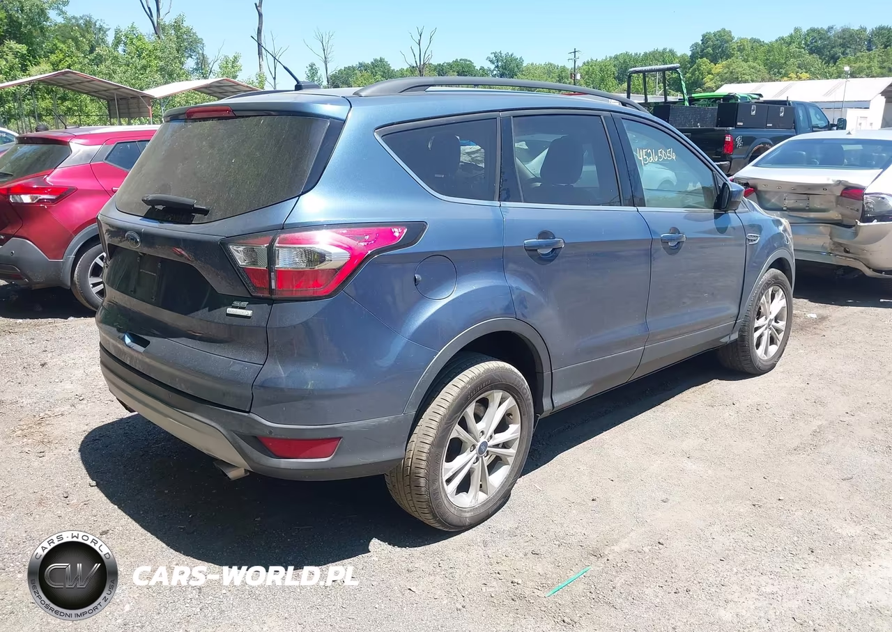 2018 Ford Escape Se VIN:1FMCU0GD1JUC62464 - 4