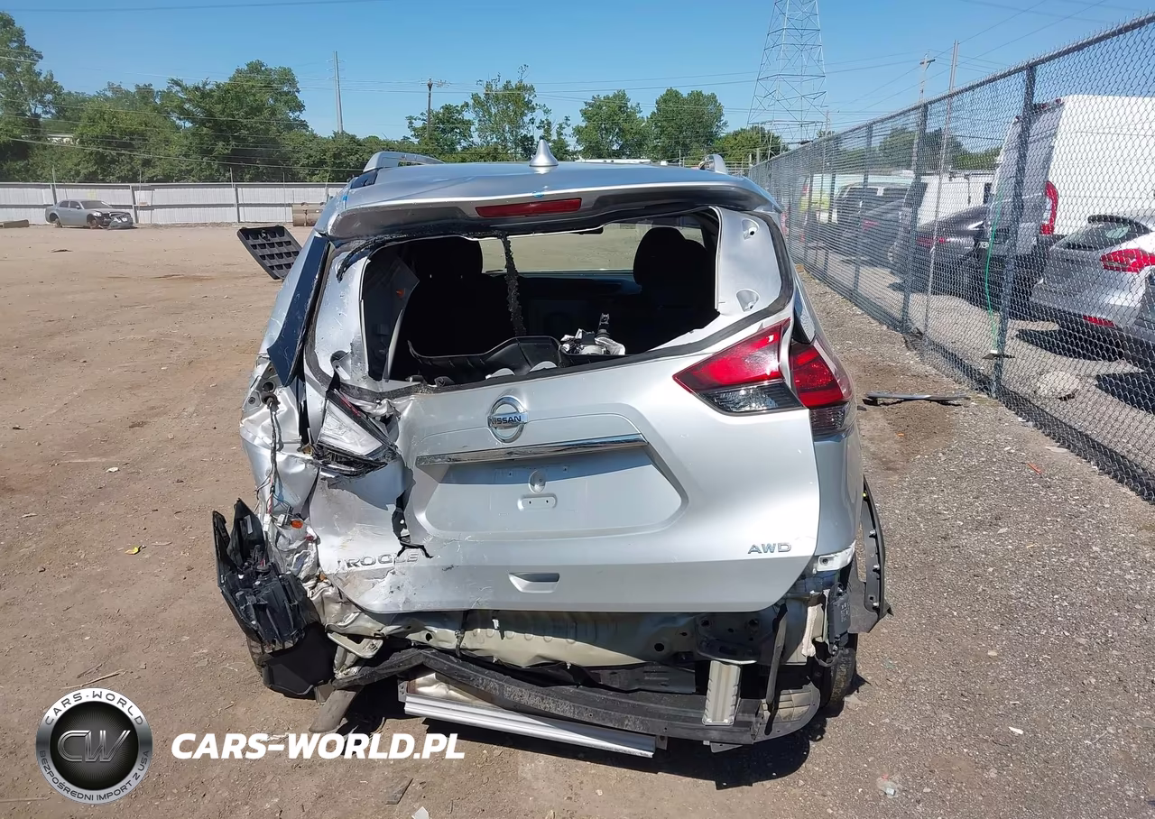 2018 Nissan Rogue S VIN:5N1AT2MV3JC850214 - 17