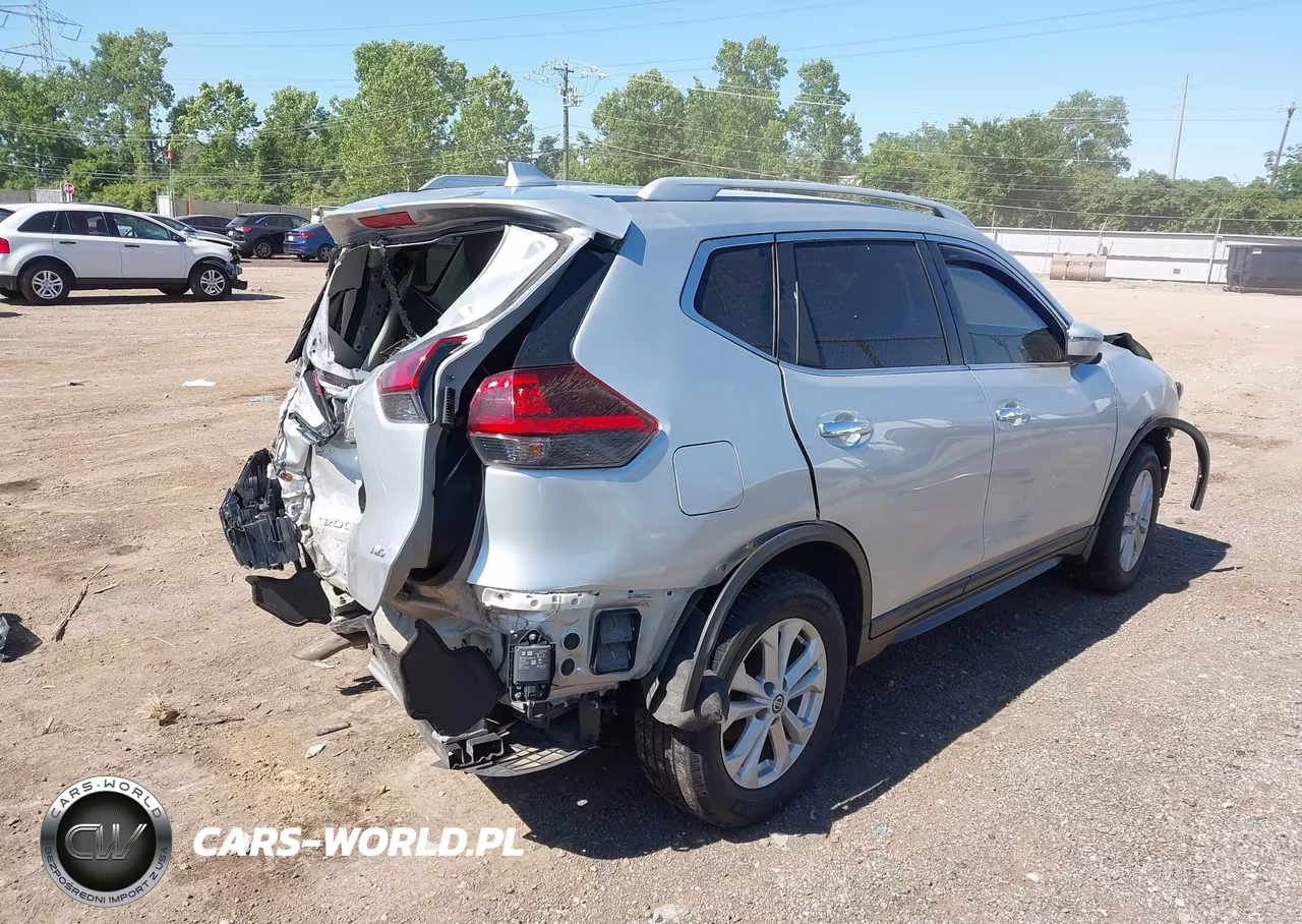 2018 Nissan Rogue S VIN:5N1AT2MV3JC850214 - 4