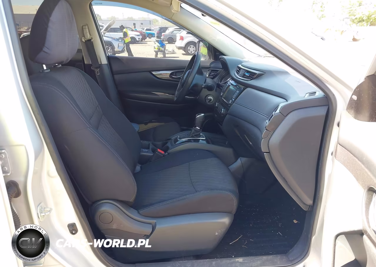 2018 Nissan Rogue S VIN:5N1AT2MV3JC850214 - 5