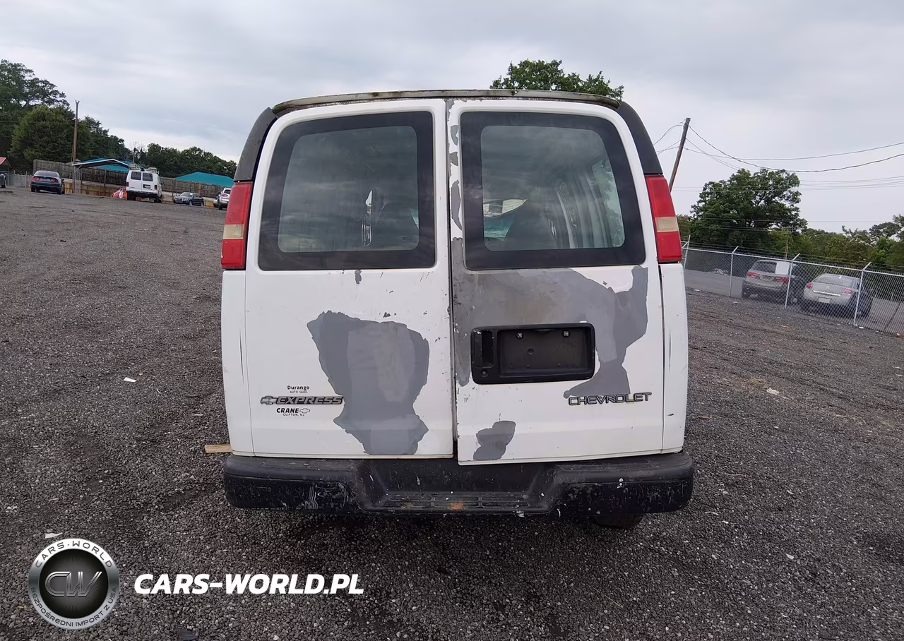2006 Chevrolet Express Work Van VIN:1GCGG25V061247953 - 17
