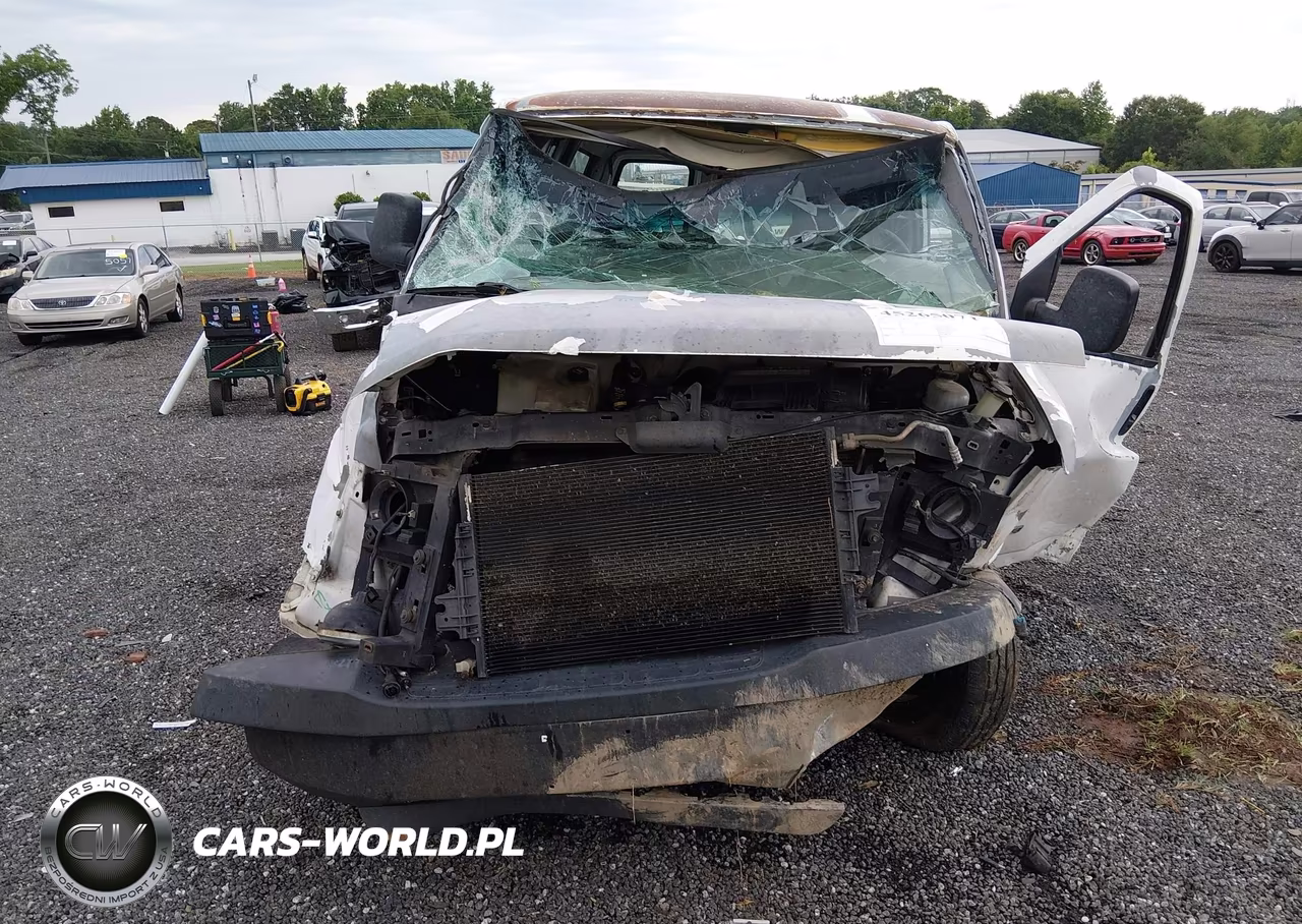 2006 Chevrolet Express Work Van VIN:1GCGG25V061247953 - 6