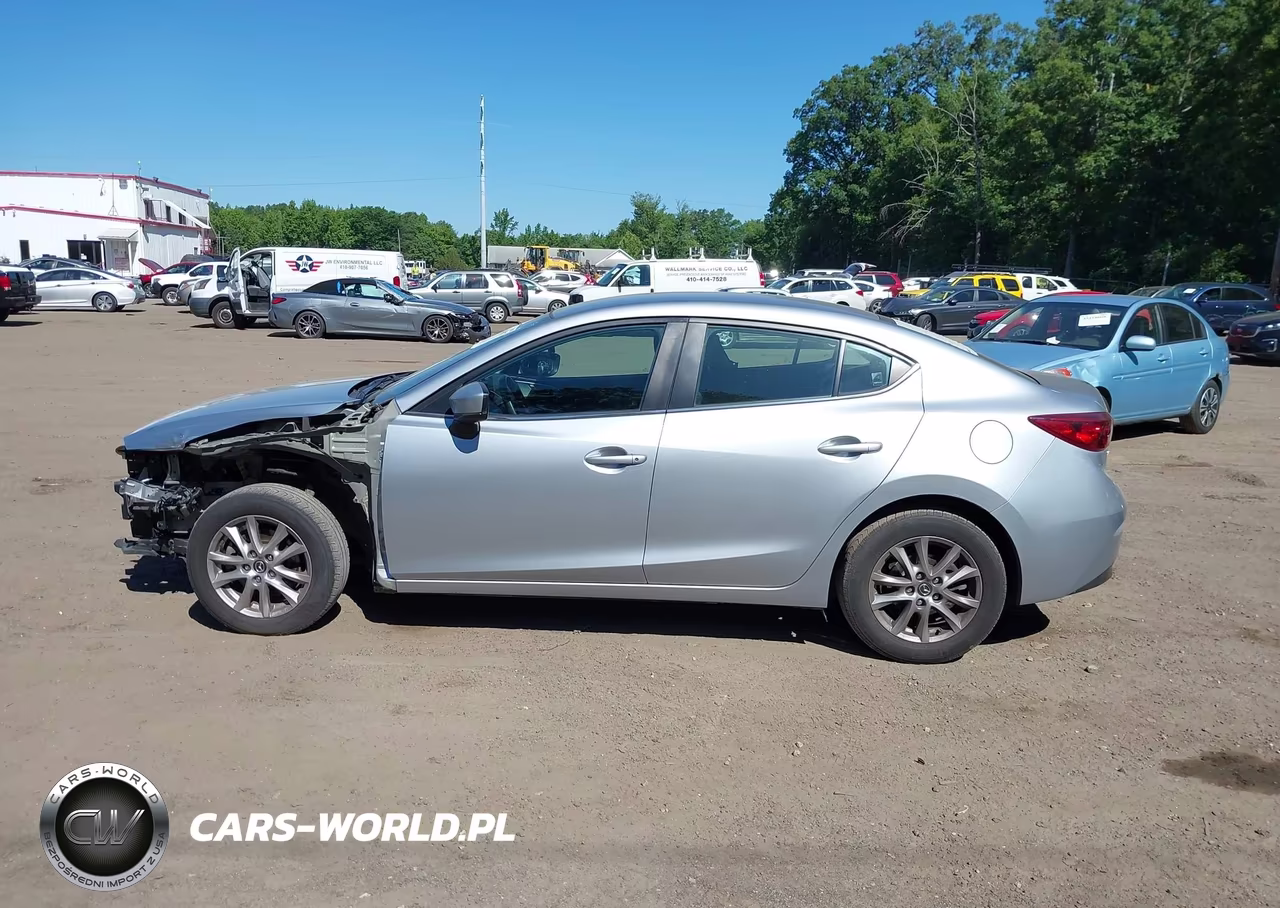 2018 Mazda Mazda3 Sport VIN:3MZBN1U76JM247834 - 15