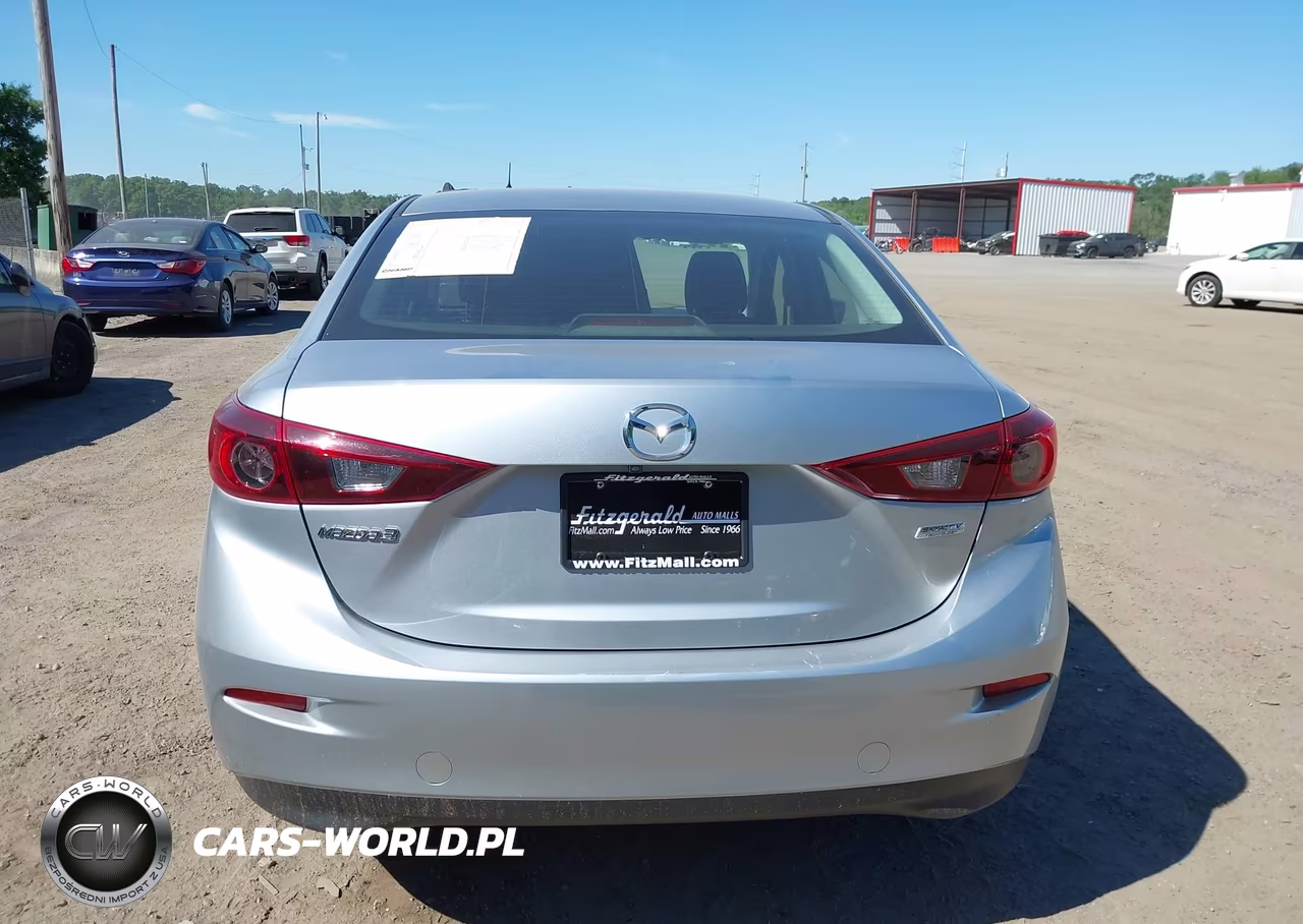 2018 Mazda Mazda3 Sport VIN:3MZBN1U76JM247834 - 17
