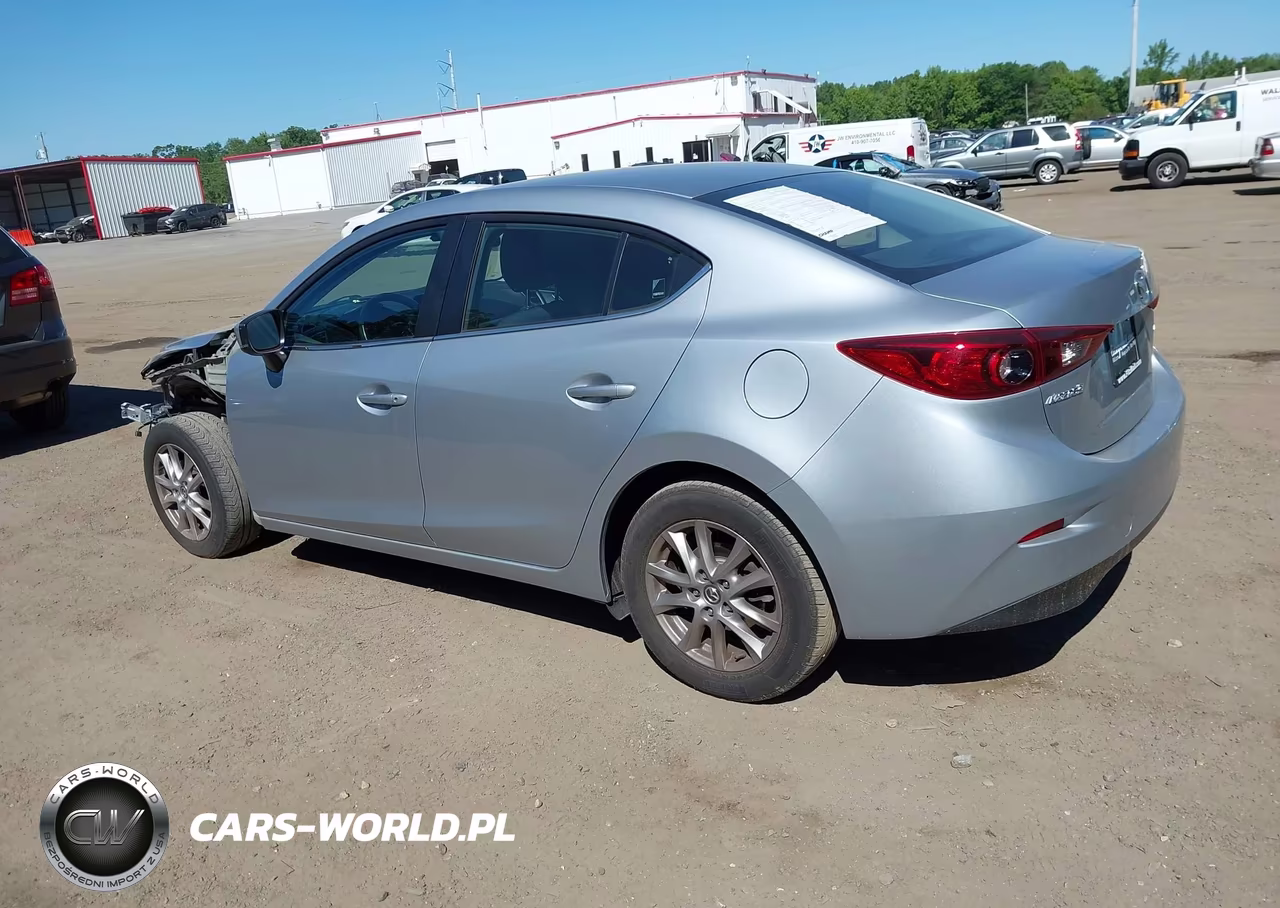 2018 Mazda Mazda3 Sport VIN:3MZBN1U76JM247834 - 3