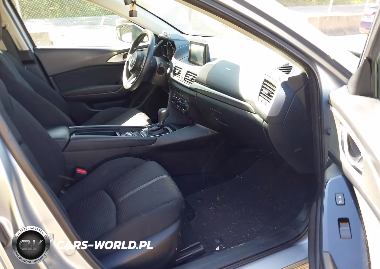 2018 Mazda Mazda3 Sport VIN:3MZBN1U76JM247834 - 5