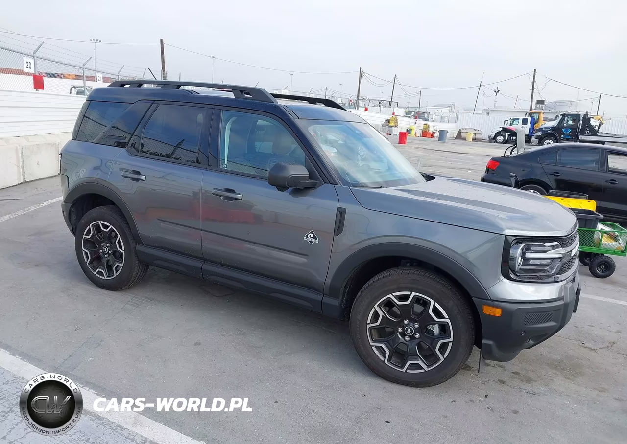 2025 Ford Bronco Sport Outer Banks – zdjęcie 1 z 16