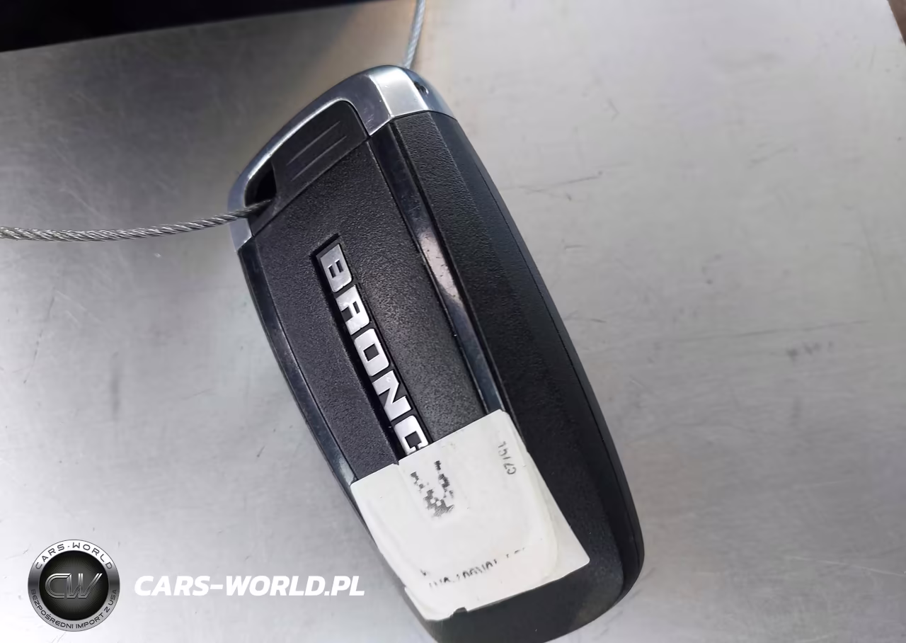 2025 Ford Bronco Sport Outer Banks VIN:3FMCR9CN9SRF09632 - 11