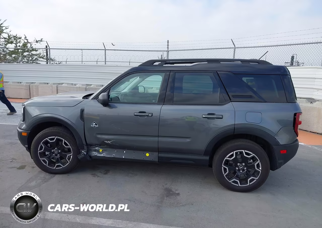 2025 Ford Bronco Sport Outer Banks VIN:3FMCR9CN9SRF09632 - 14