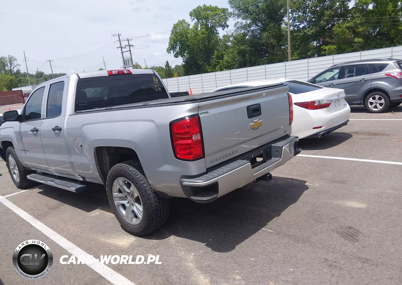 2019 Chevrolet Silverado 1500 Ld Silverado Custom VIN:2GCRCMEC7K1177273 - 3