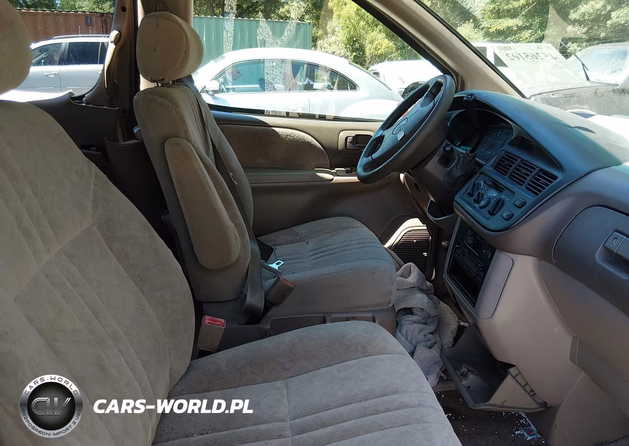 1998 Toyota Sienna Le VIN:4T3ZF13C8WU066088 - 5