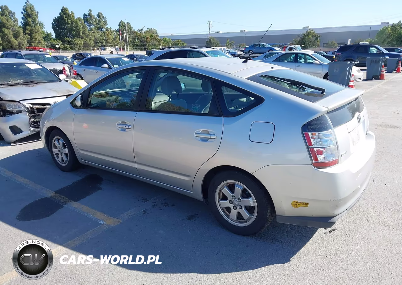2005 Toyota Prius VIN:JTDKB20U950130741 - 3