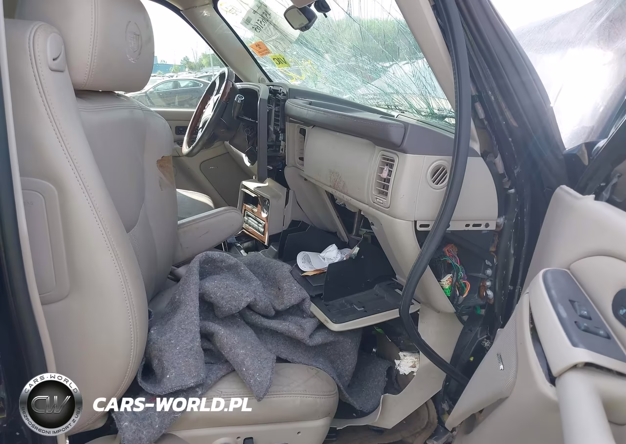 2004 Cadillac Escalade Standard VIN:1GYEK63NX4R321307 - 5
