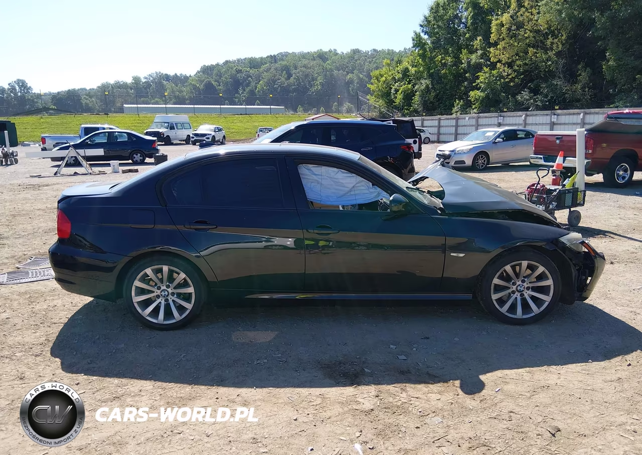 2011 BMW 328I VIN:WBAPH7C52BA802194 - 13