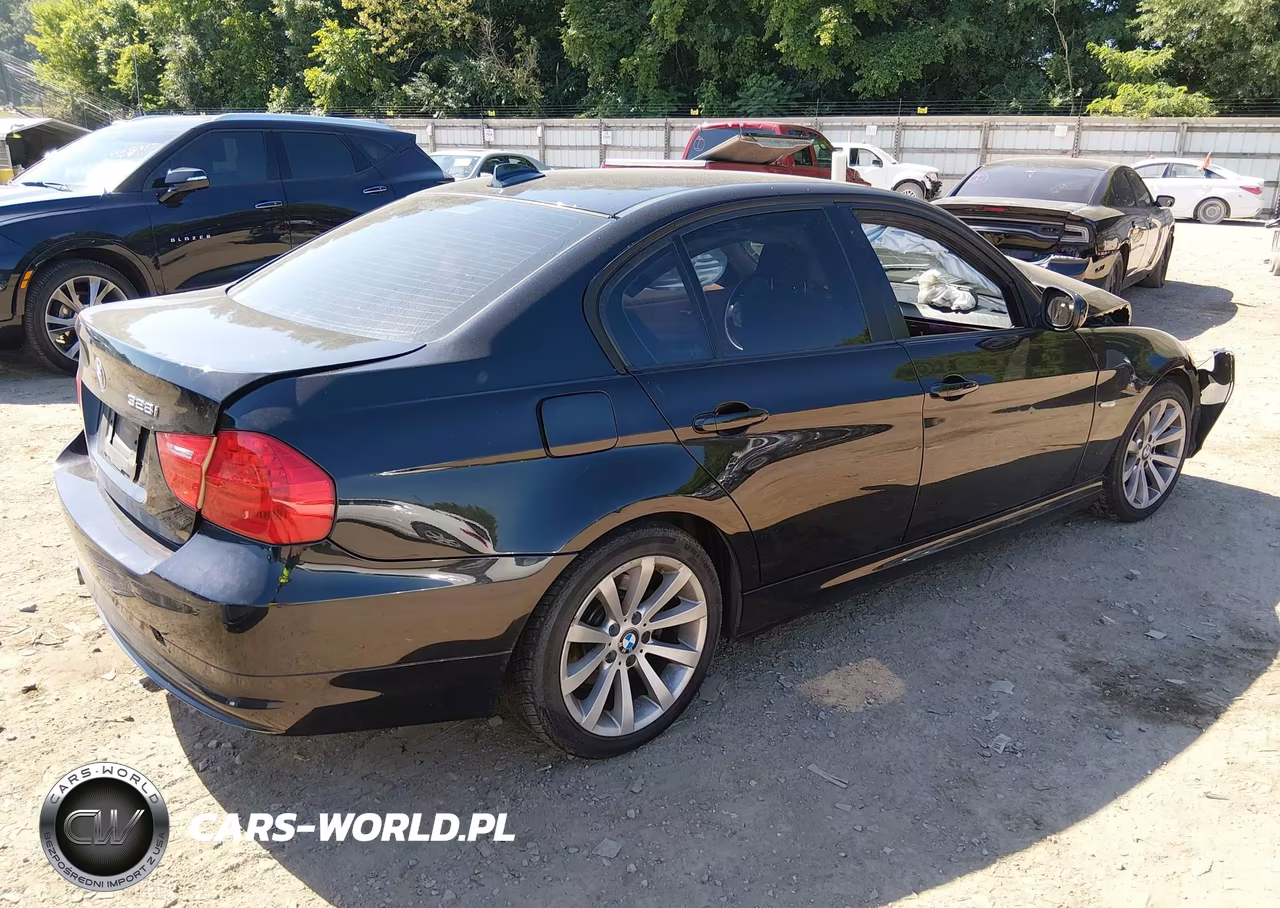 2011 BMW 328I VIN:WBAPH7C52BA802194 - 4