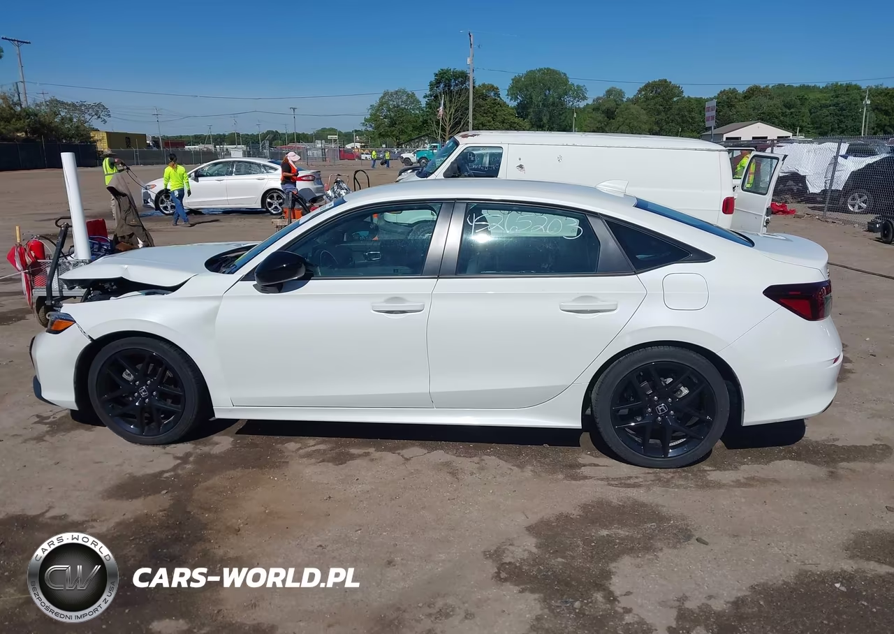 2025 Honda Civic Sport VIN:2HGFE2F50SH526087 - 14