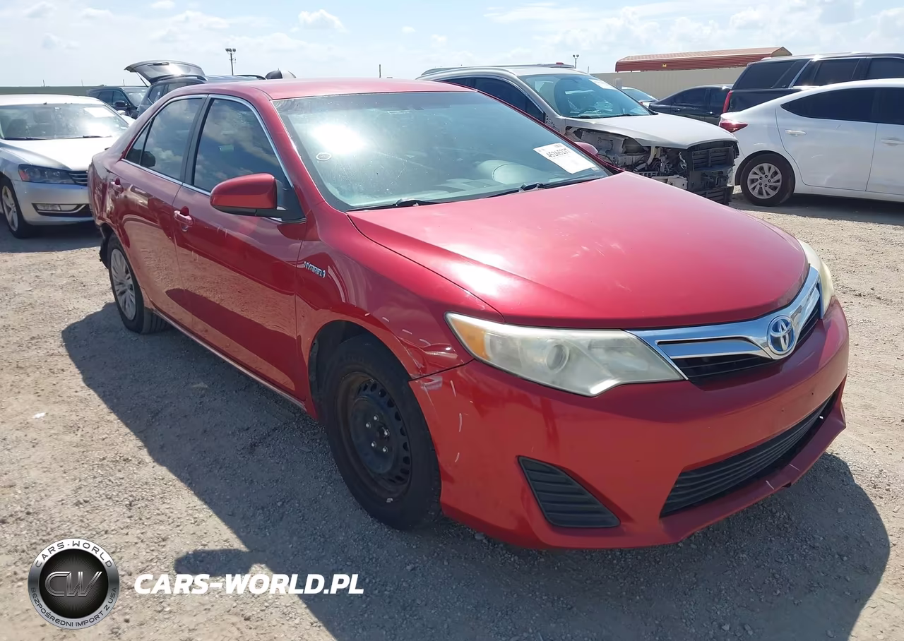 2013 Toyota Camry Hybrid Le – zdjęcie 1 z 20