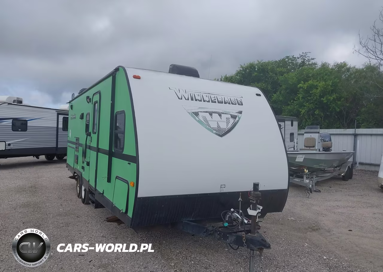 2014 Winnebago Trailer