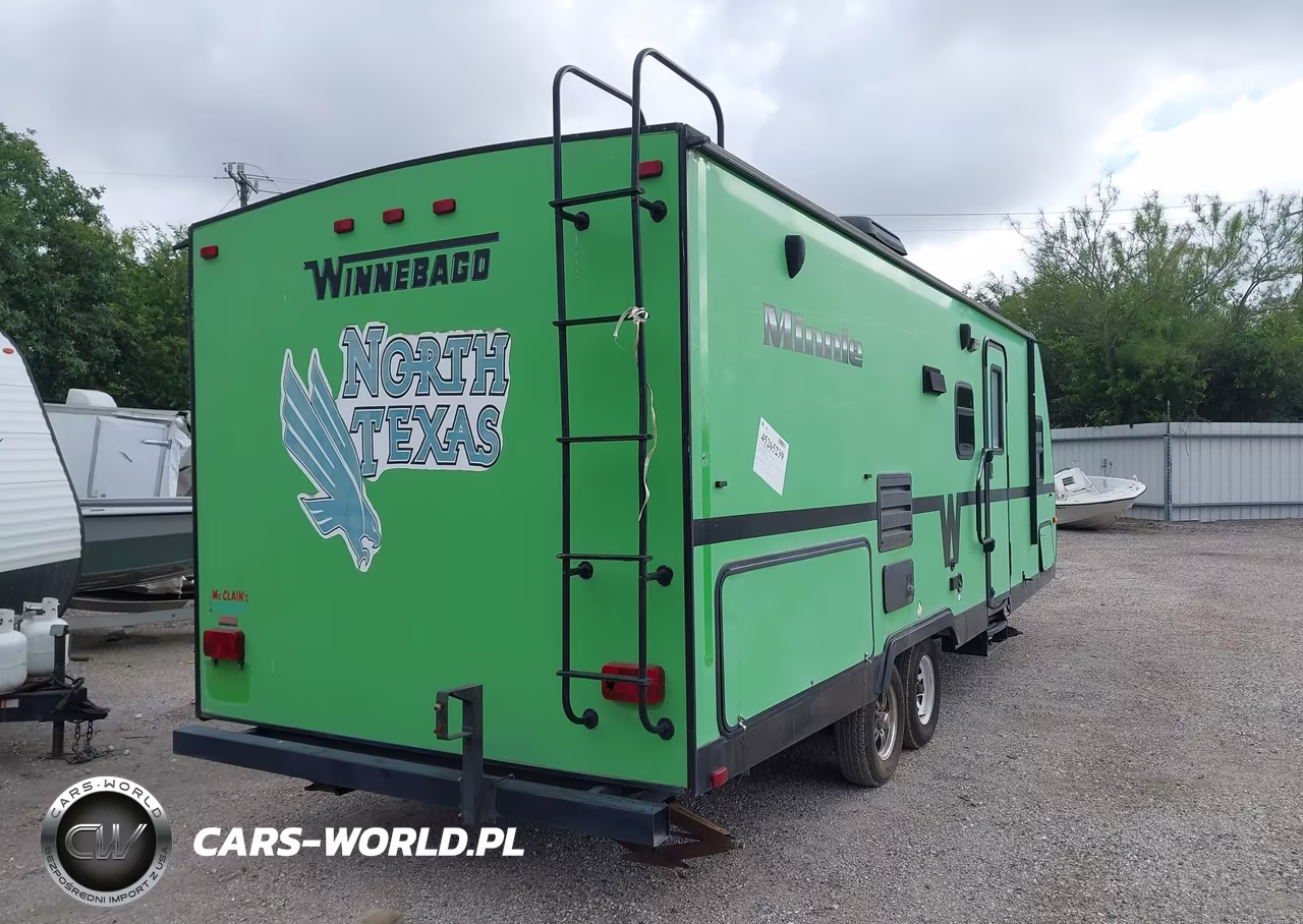 2014 Winnebago Trailer VIN:54CAG0M28E1688715 - 4