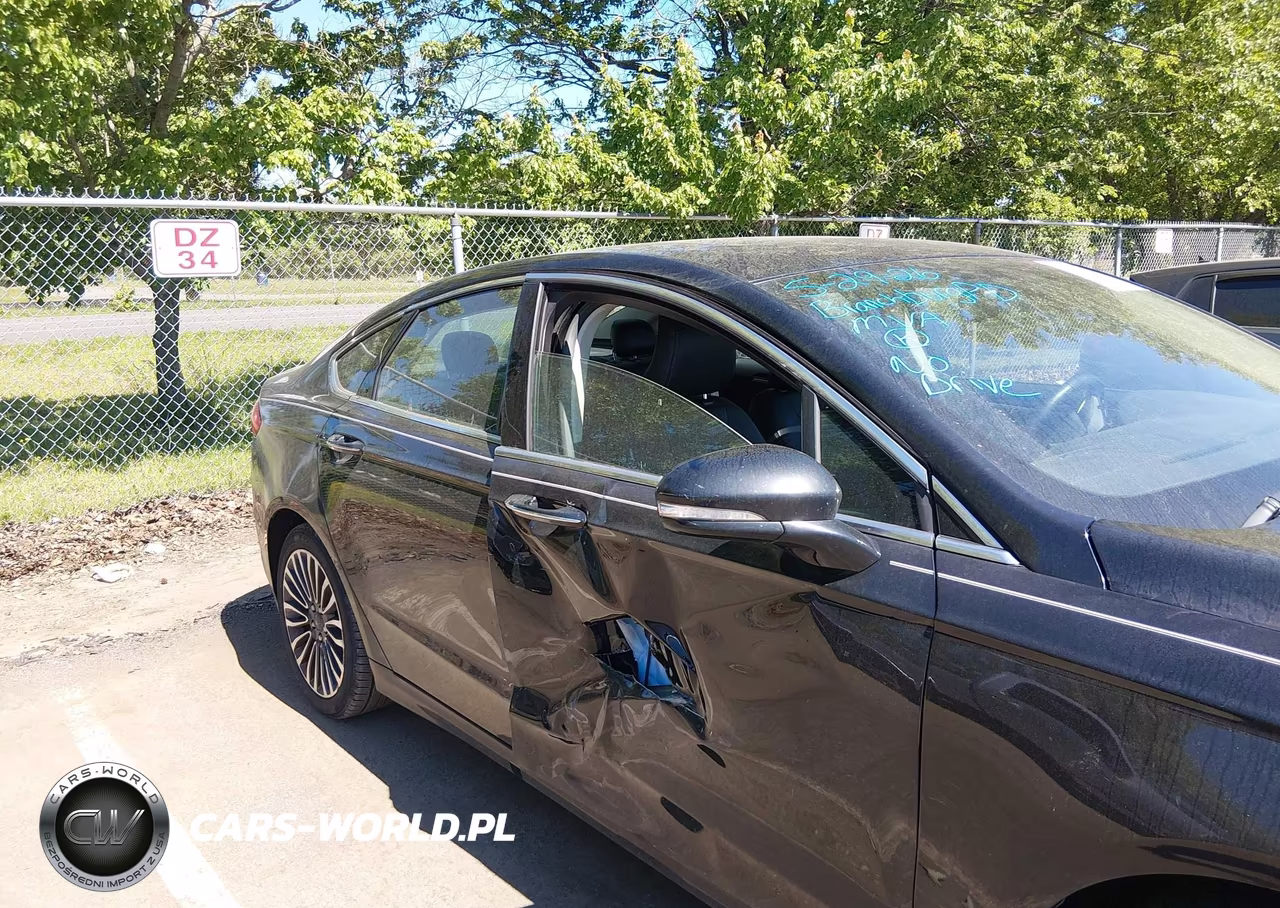2017 Ford Fusion Titanium VIN:3FA6P0D92HR106904 - 6