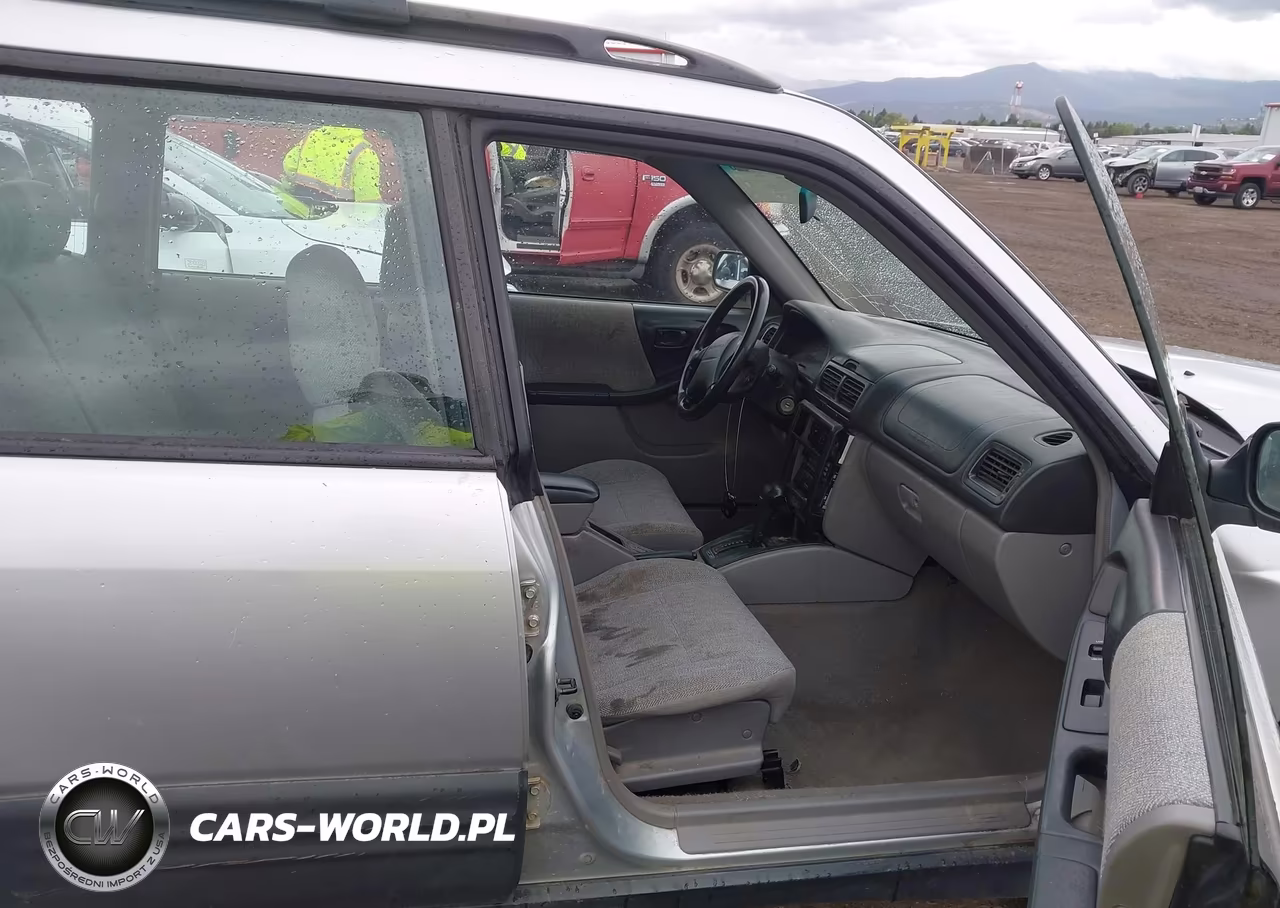 2002 Subaru Forester L VIN:JF1SF63592H700966 - 5