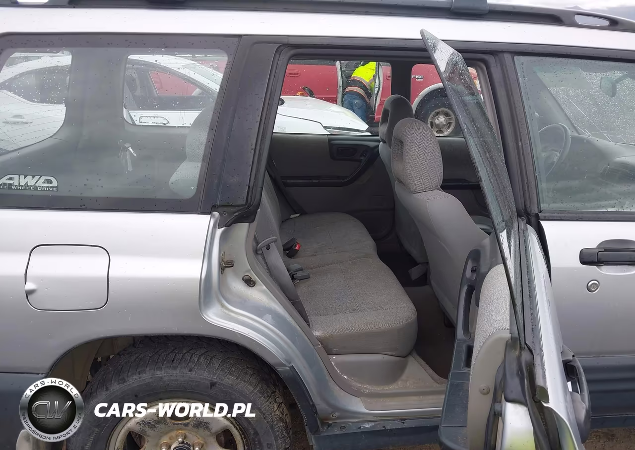 2002 Subaru Forester L VIN:JF1SF63592H700966 - 8