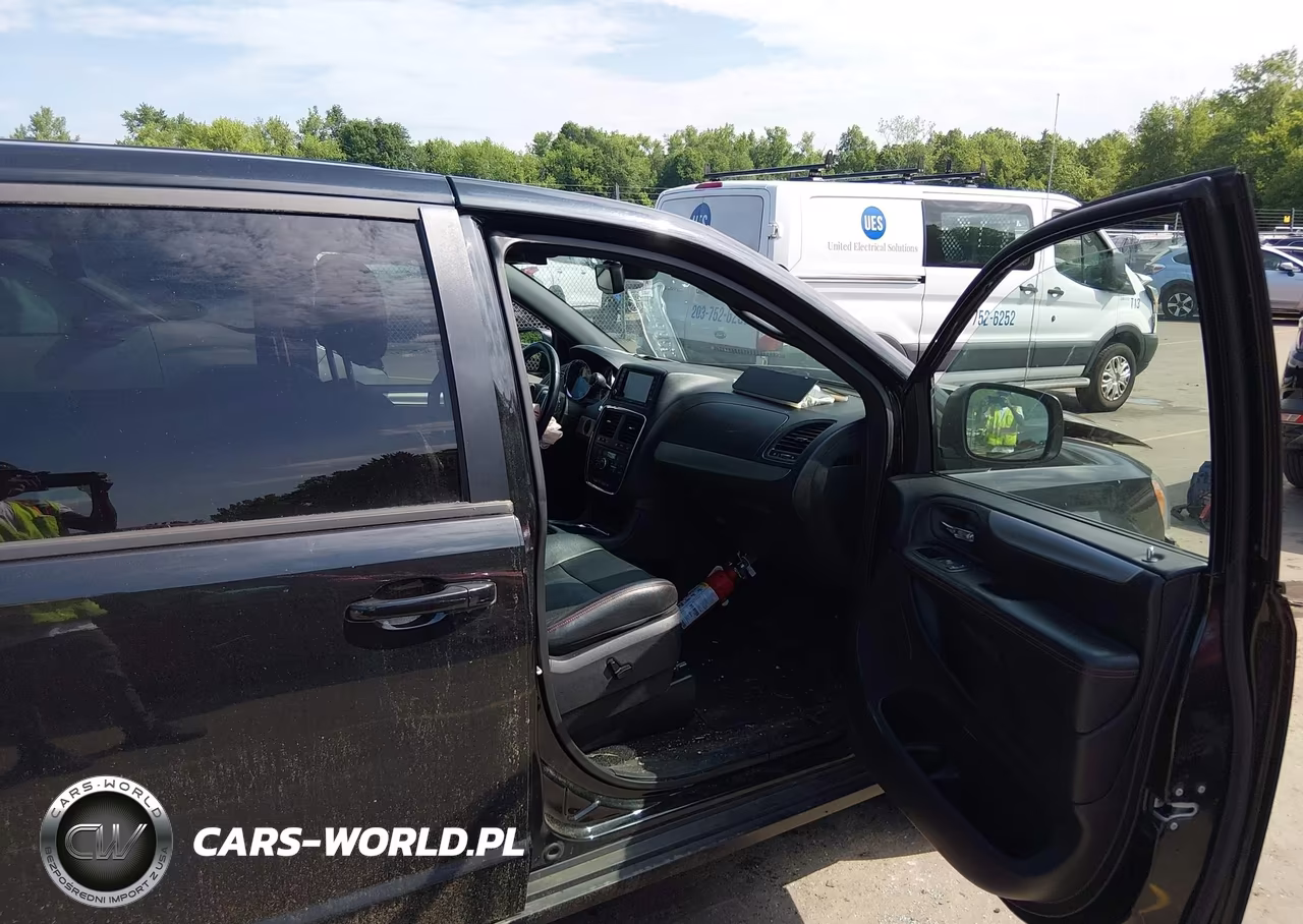 2019 Dodge Grand Caravan Gt VIN:2C4RDGEG2KR690241 - 5