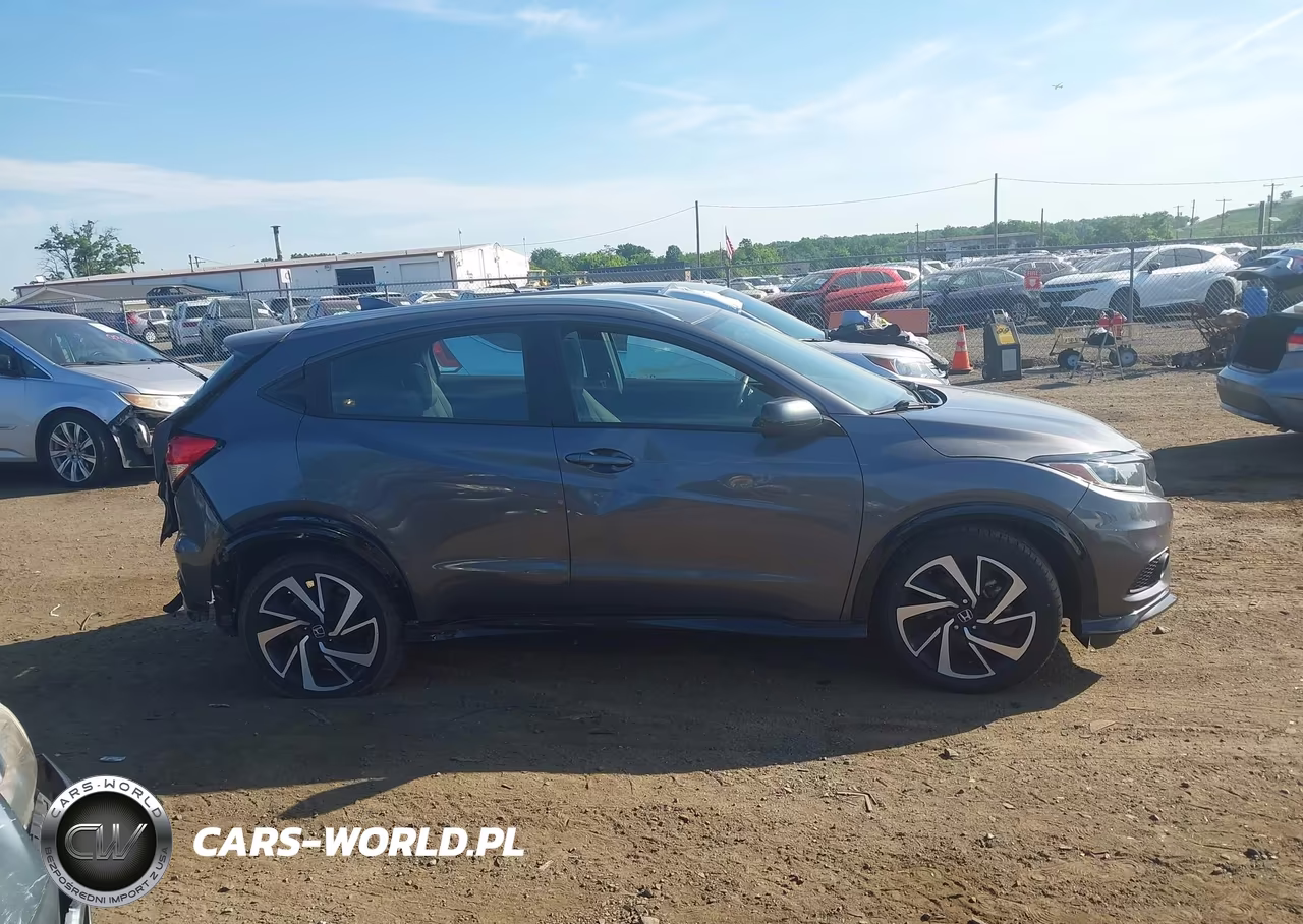 2019 Honda Hr-V Sport VIN:3CZRU6H11KG723604 - 13