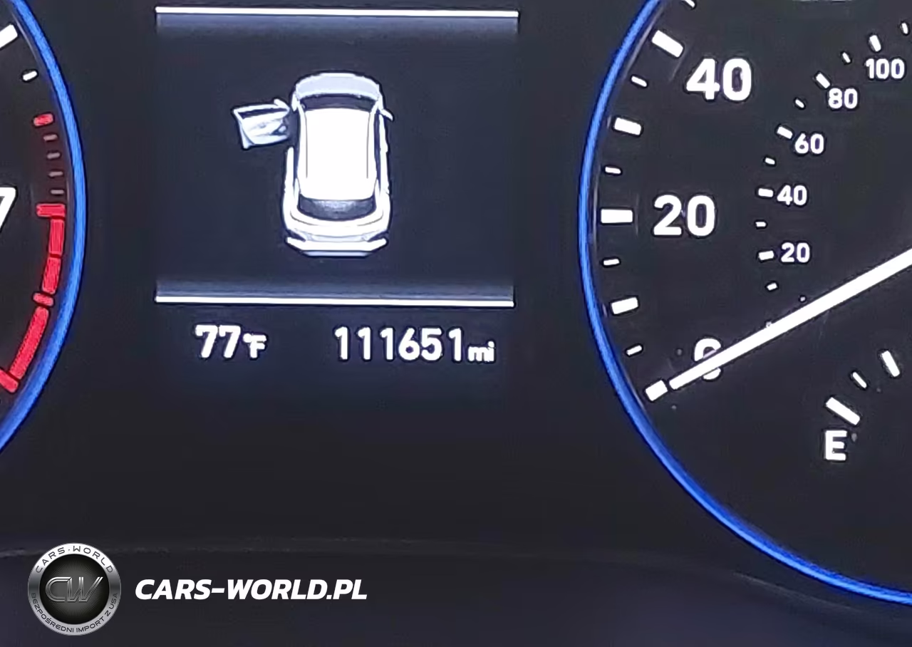 2019 Hyundai Kona Se VIN:KM8K12AA6KU326725 - 7