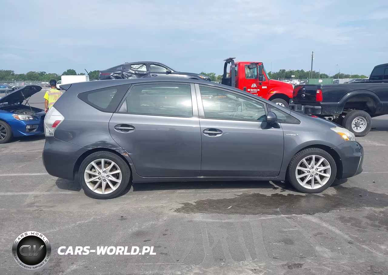 2012 Toyota Prius V Five VIN:JTDZN3EU1C3045649 - 13