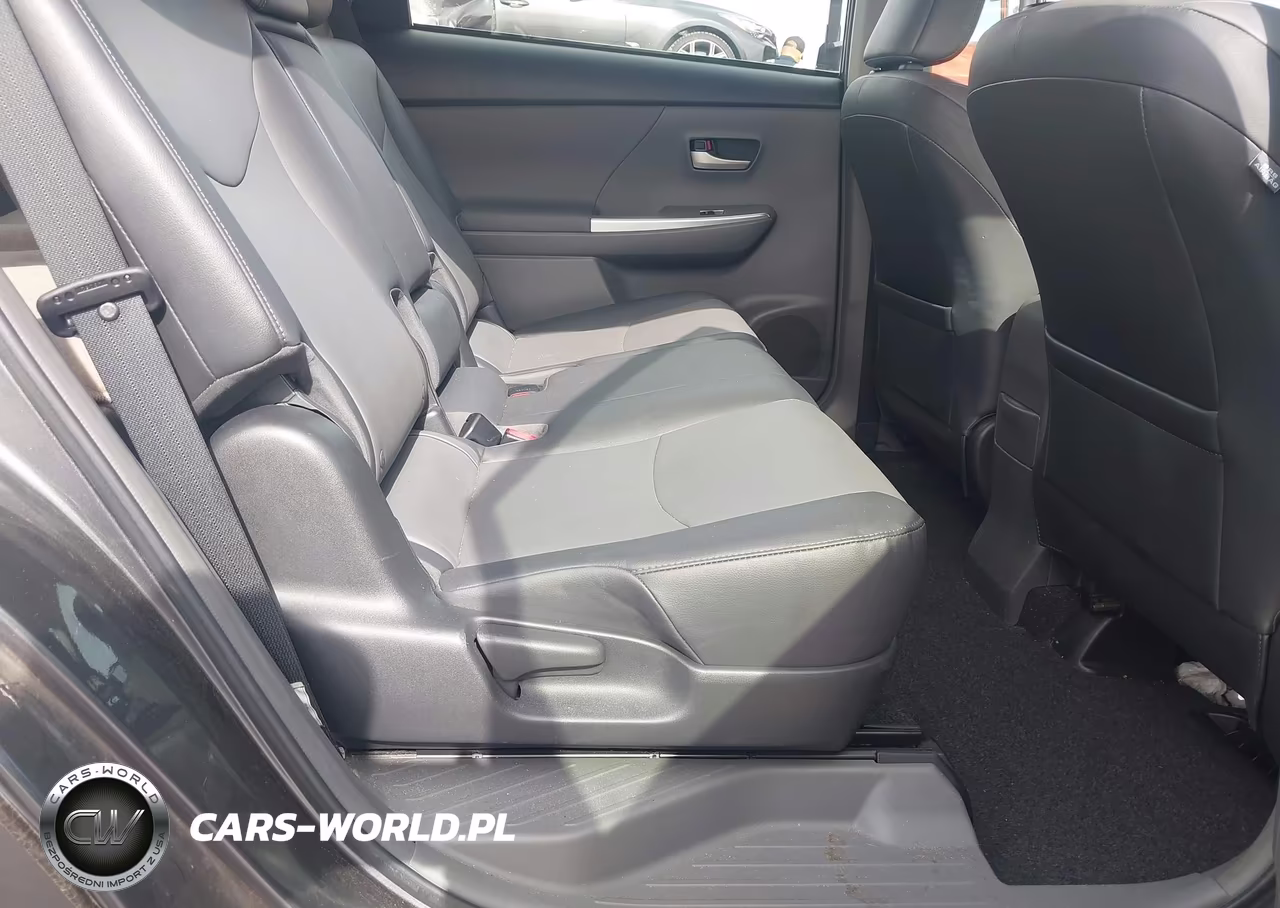 2012 Toyota Prius V Five VIN:JTDZN3EU1C3045649 - 8
