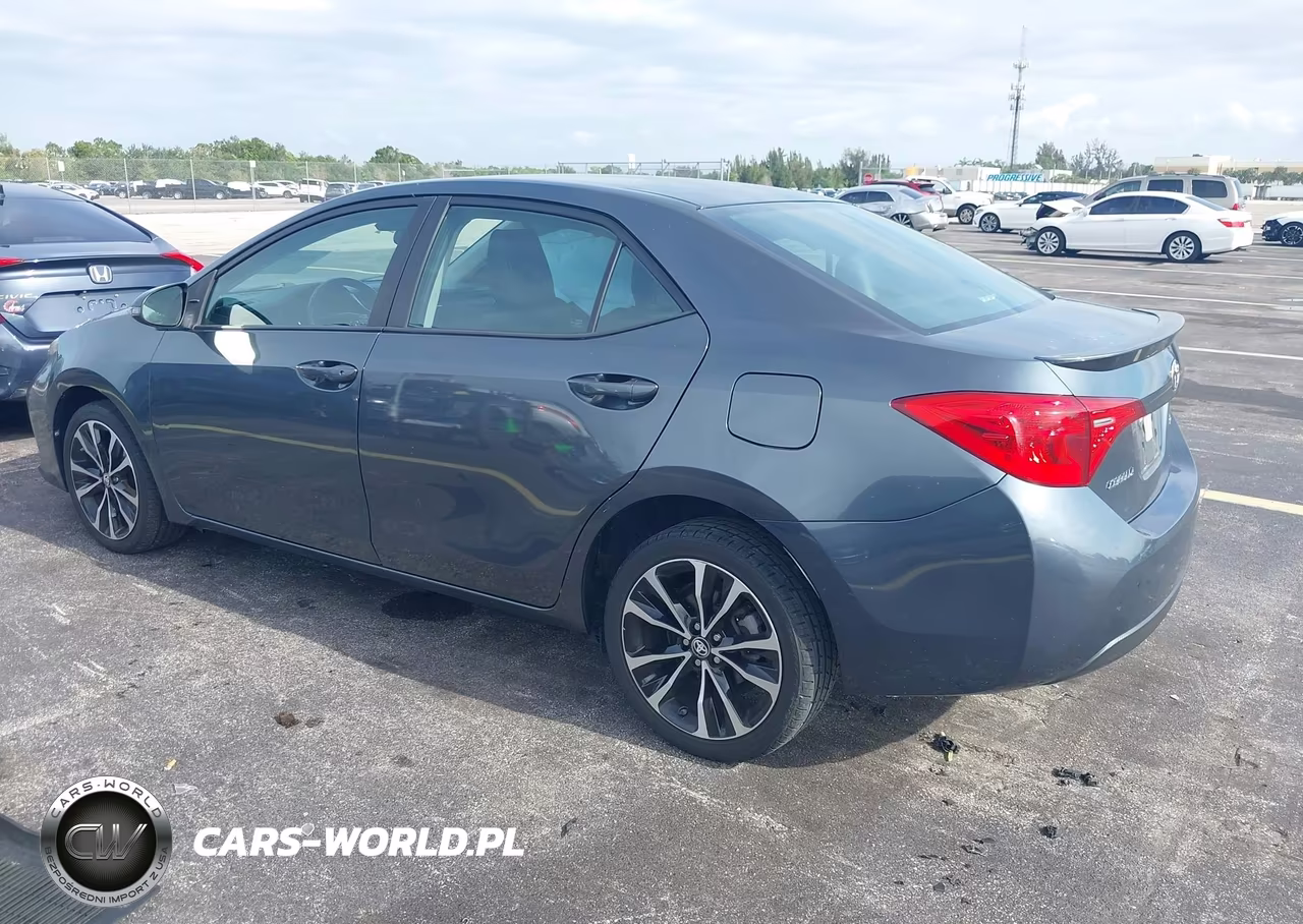 2017 Toyota Corolla Se VIN:5YFBURHE7HP624901 - 3