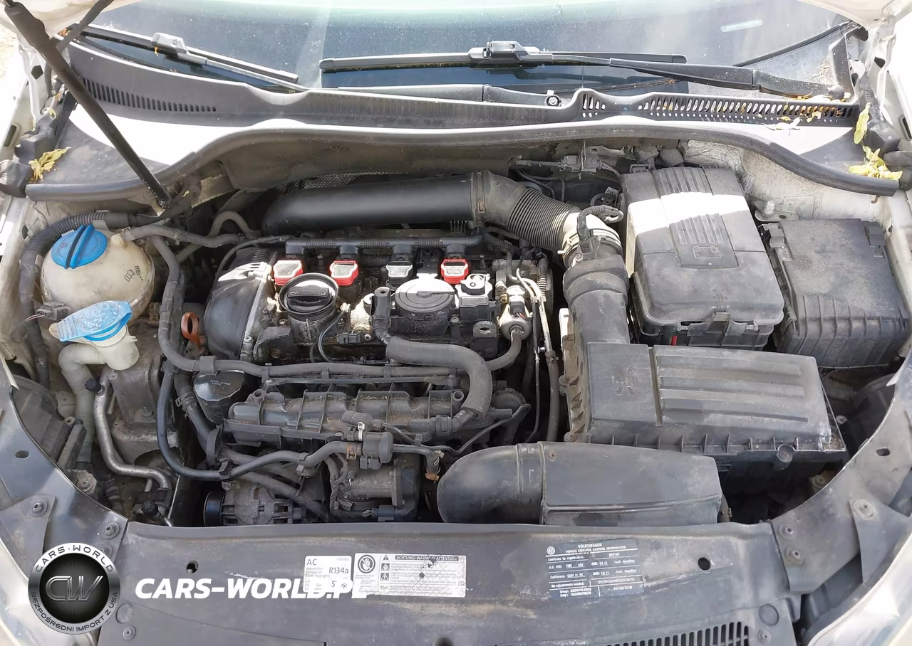 2011 Volkswagen Gti 2-Door VIN:WVWFV7AJXBW179014 - 10