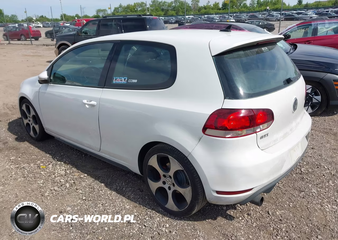 2011 Volkswagen Gti 2-Door VIN:WVWFV7AJXBW179014 - 3