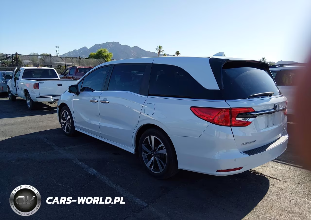 2024 Honda Odyssey Touring VIN:5FNRL6H84RB021105 - 3