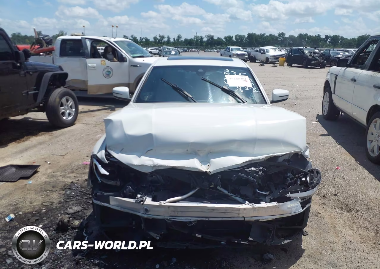 2019 BMW 330I VIN:WBA5R1C55KAK11889 - 12