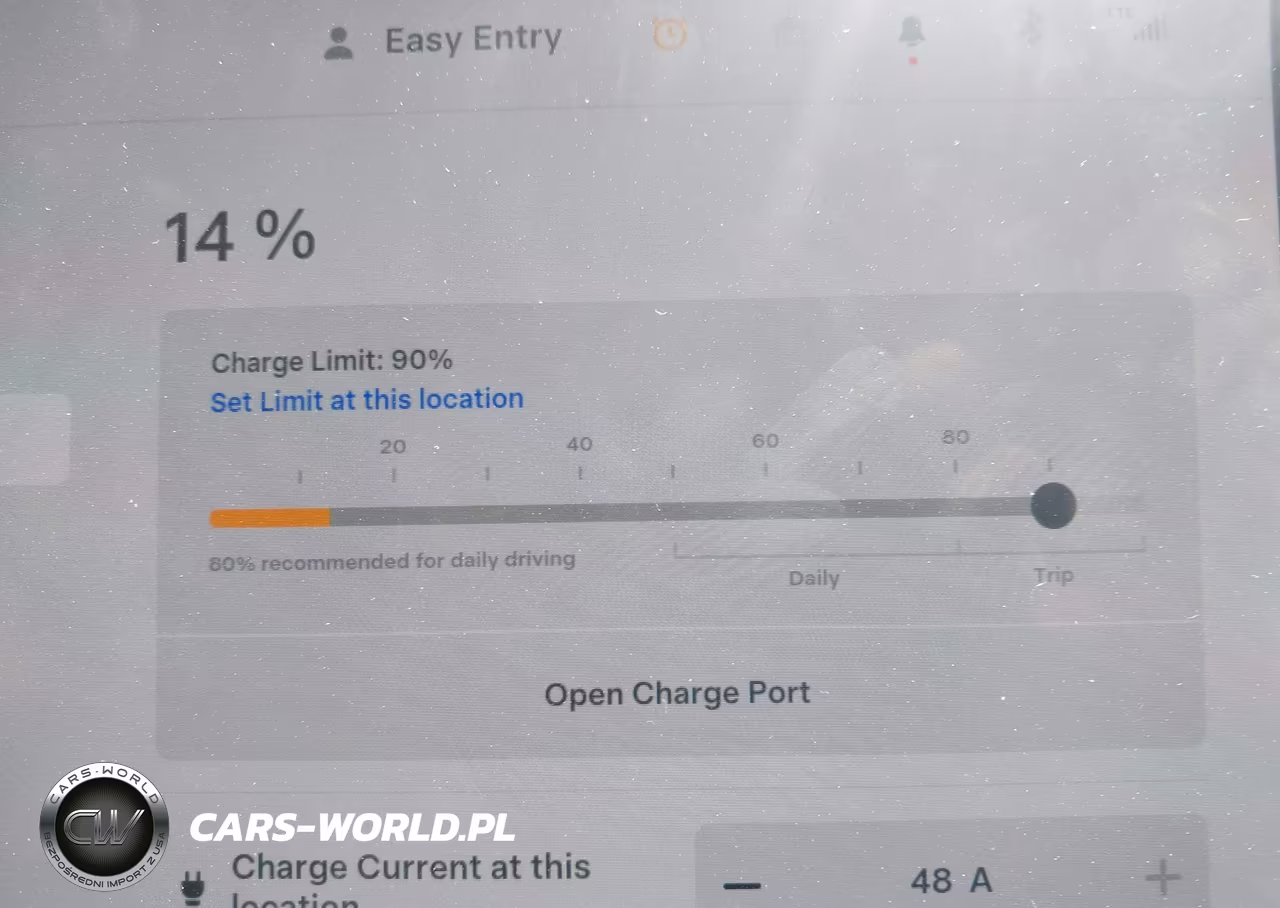 2022 Tesla Model Y Long Range Dual Motor All-Wheel Drive VIN:7SAYGAEE2NF316505 - 17