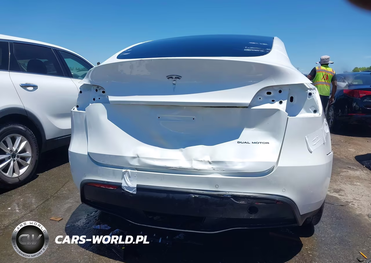 2022 Tesla Model Y Long Range Dual Motor All-Wheel Drive VIN:7SAYGAEE2NF316505 - 6