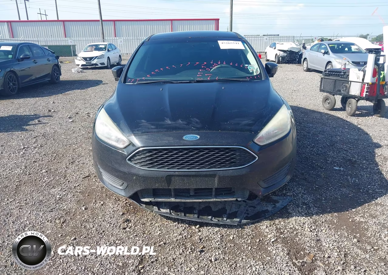 2016 Ford Focus Se VIN:1FADP3F2XGL241912 - 6