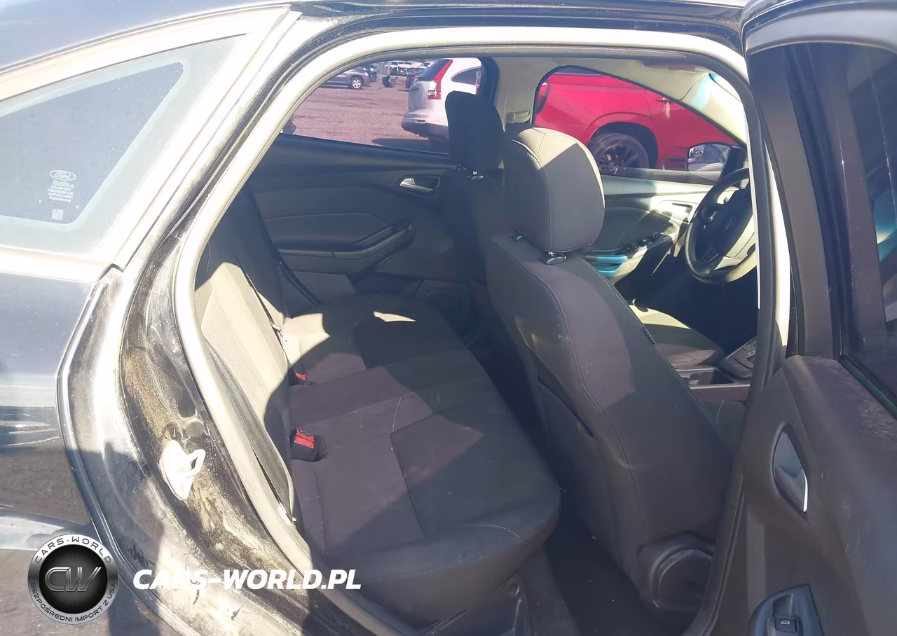 2016 Ford Focus Se VIN:1FADP3F2XGL241912 - 8