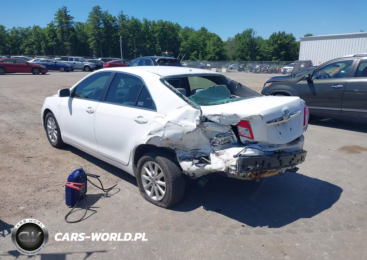 2011 Toyota Camry Xle VIN:4T4BF3EK4BR165873 - 3