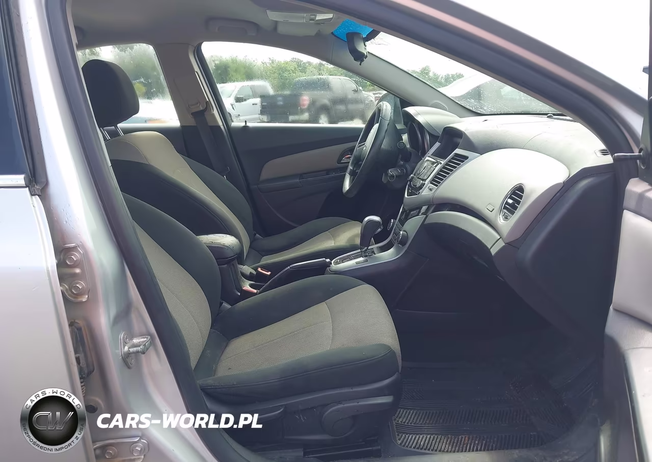 2011 Chevrolet Cruze Ls VIN:1G1PC5SH7B7300918 - 5