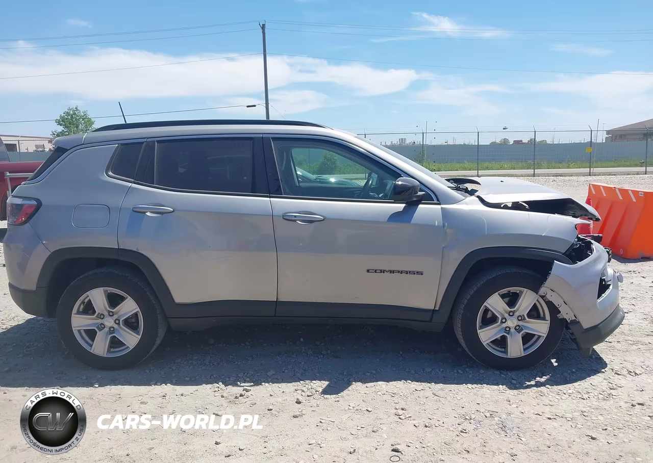 2022 Jeep Compass Latitude 4X4 VIN:3C4NJDBBXNT231491 - 13