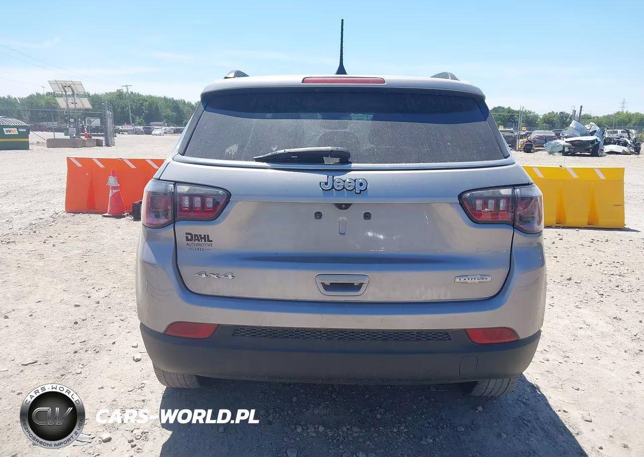 2022 Jeep Compass Latitude 4X4 VIN:3C4NJDBBXNT231491 - 16