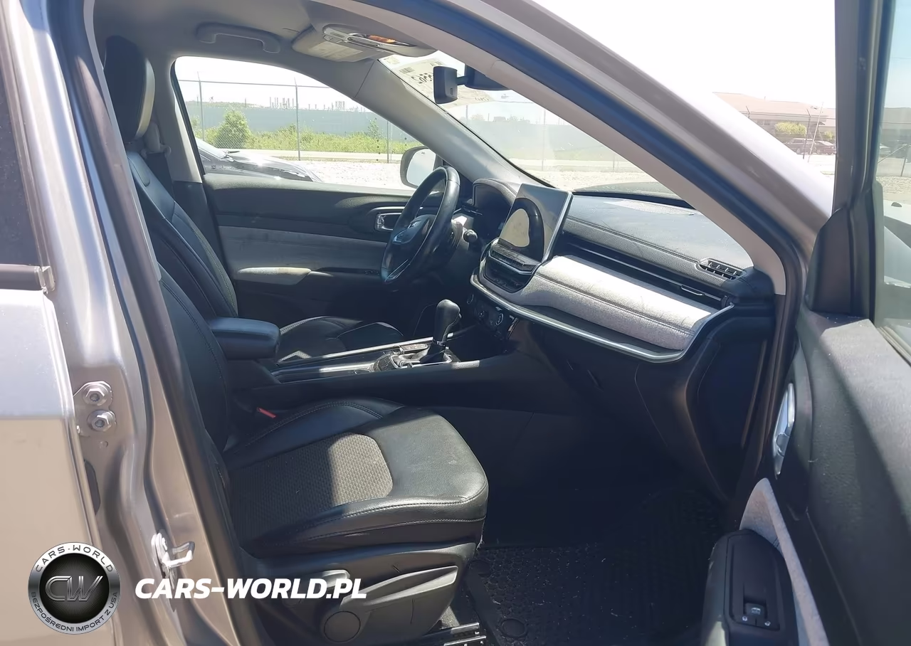 2022 Jeep Compass Latitude 4X4 VIN:3C4NJDBBXNT231491 - 5