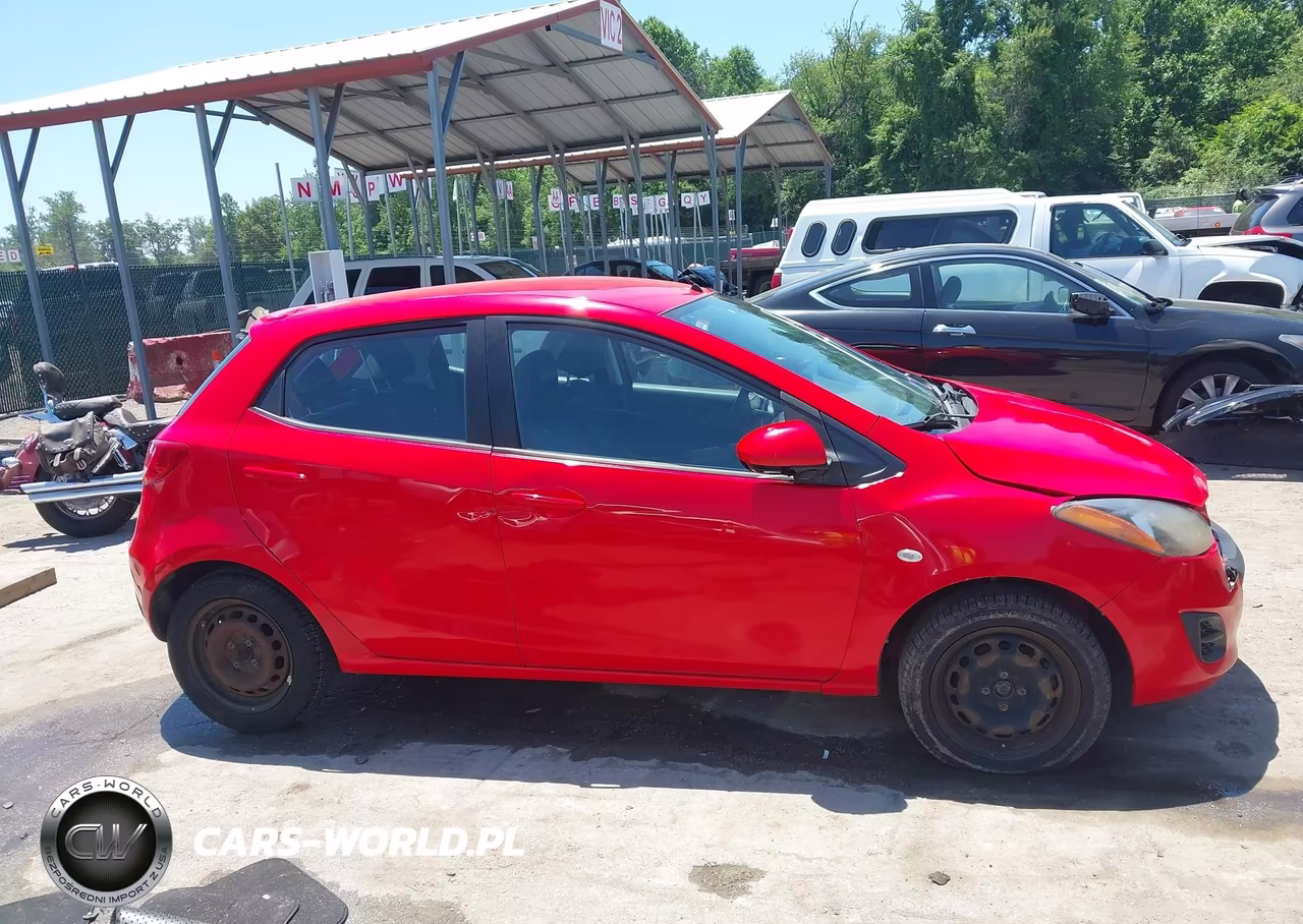 2013 Mazda Mazda2 Sport VIN:JM1DE1KZ1D0169888 - 13