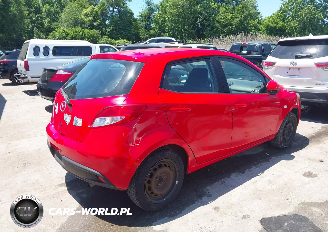 2013 Mazda Mazda2 Sport VIN:JM1DE1KZ1D0169888 - 4